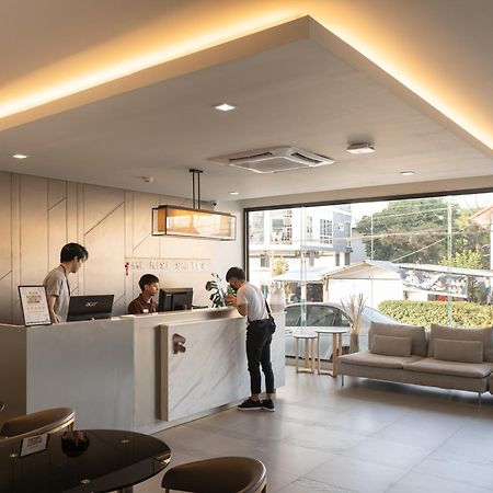 The Rise Suites Hotel, Chiang Mai - Sha Extra Plus Luaran gambar