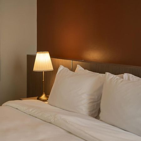 The Rise Suites Hotel, Chiang Mai - Sha Extra Plus Luaran gambar