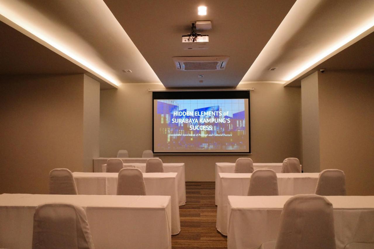 The Rise Suites Hotel, Chiang Mai - Sha Extra Plus Luaran gambar