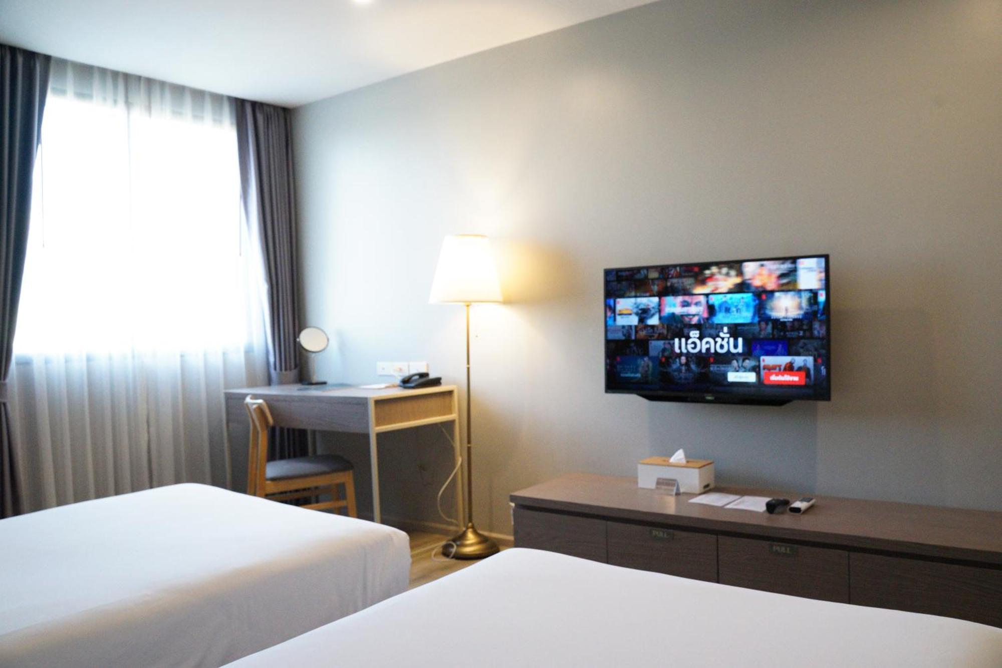 The Rise Suites Hotel, Chiang Mai - Sha Extra Plus Luaran gambar