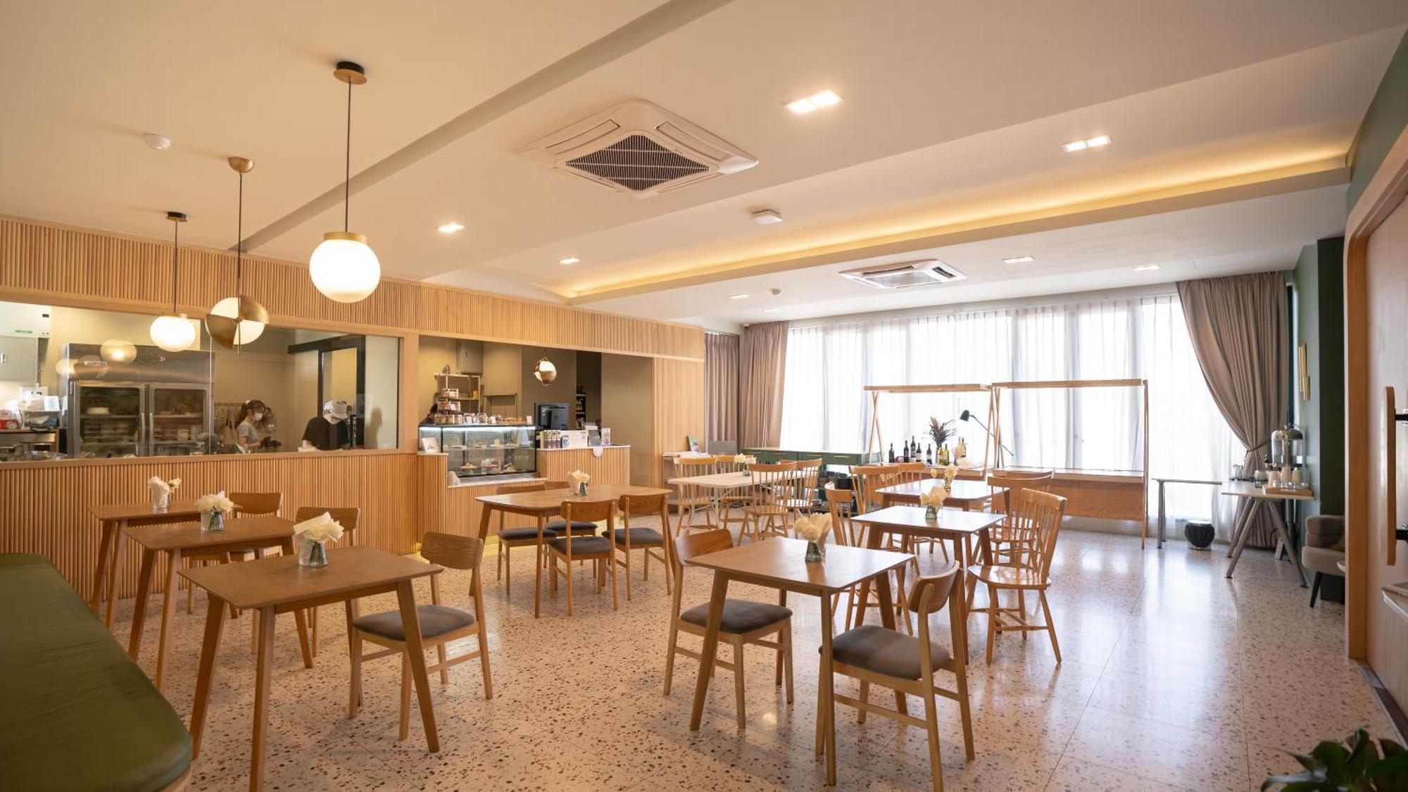 The Rise Suites Hotel, Chiang Mai - Sha Extra Plus Luaran gambar