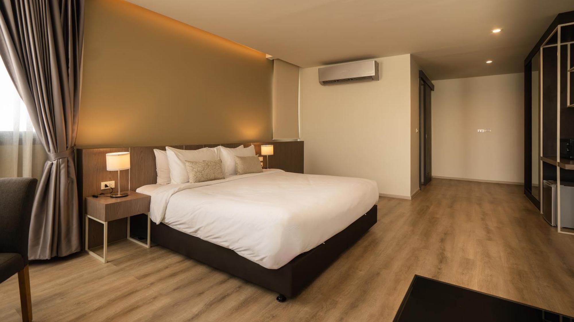 The Rise Suites Hotel, Chiang Mai - Sha Extra Plus Luaran gambar
