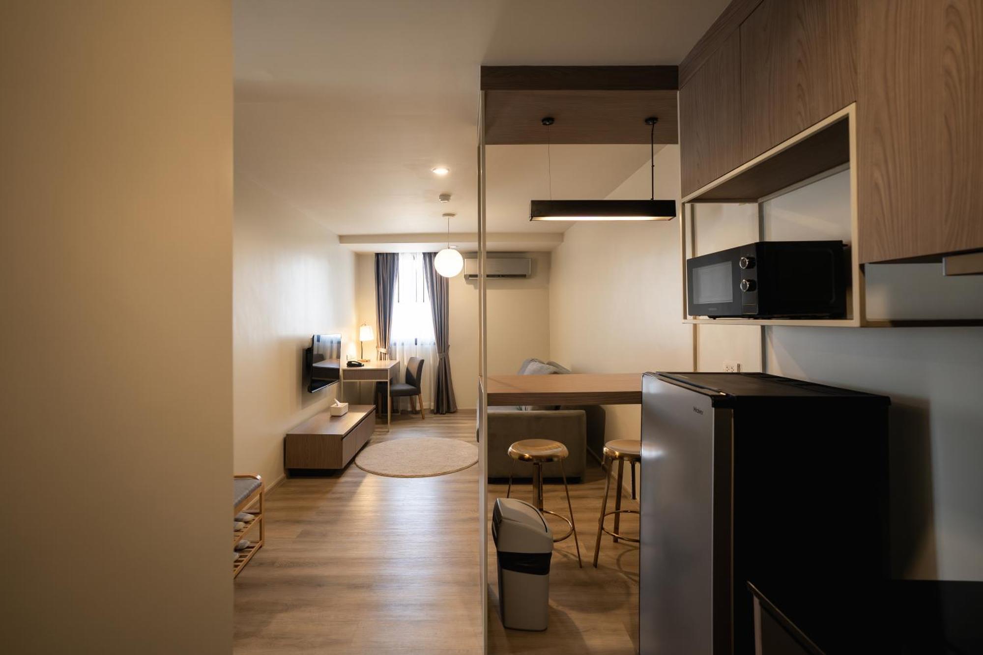 The Rise Suites Hotel, Chiang Mai - Sha Extra Plus Luaran gambar