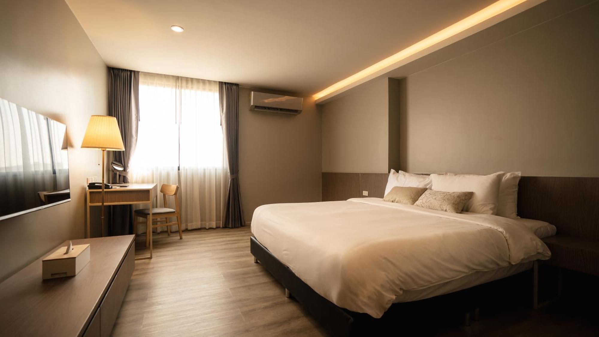 The Rise Suites Hotel, Chiang Mai - Sha Extra Plus Luaran gambar